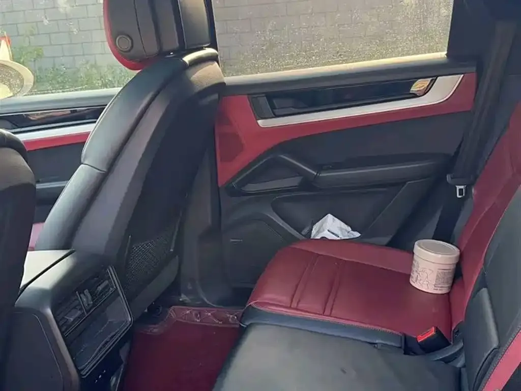 Porsche Cayenne — фото 2
