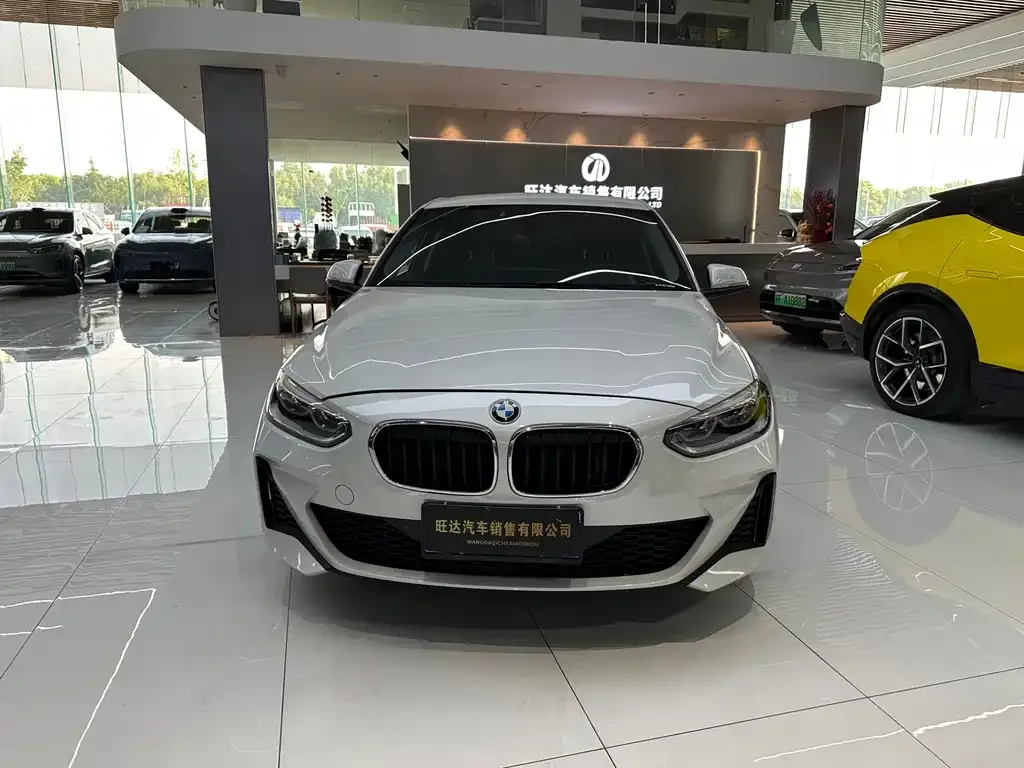 BMW 1 Series 2021 из CN, фото 9