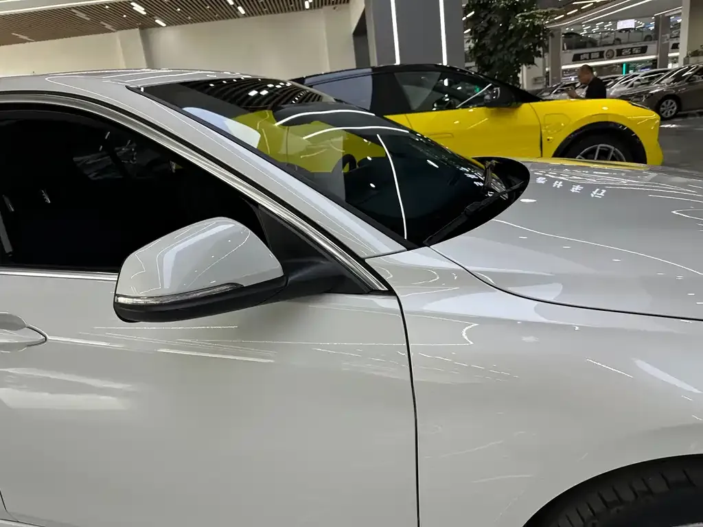 BMW 1 Series 2021 из CN, фото 3