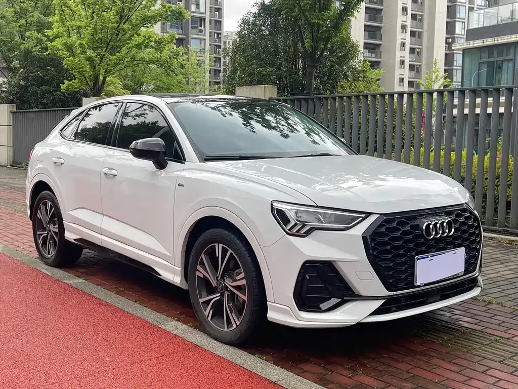 Audi Q3 Sportback — фото 9