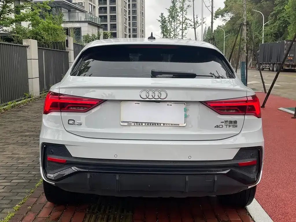 Audi Q3 Sportback — фото 6