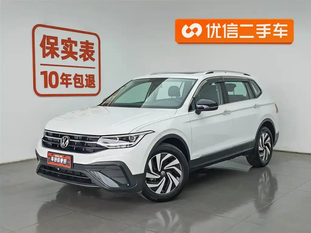 Volkswagen Tiguan L — фото 1