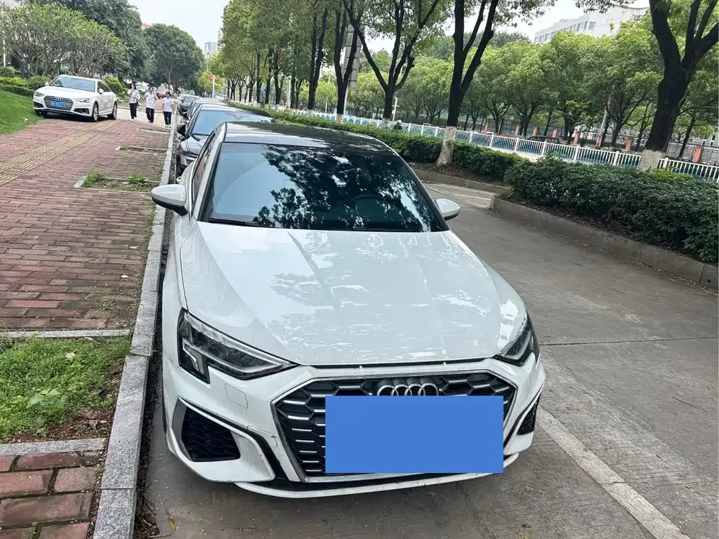 Audi A3 2022 из CN, фото 1