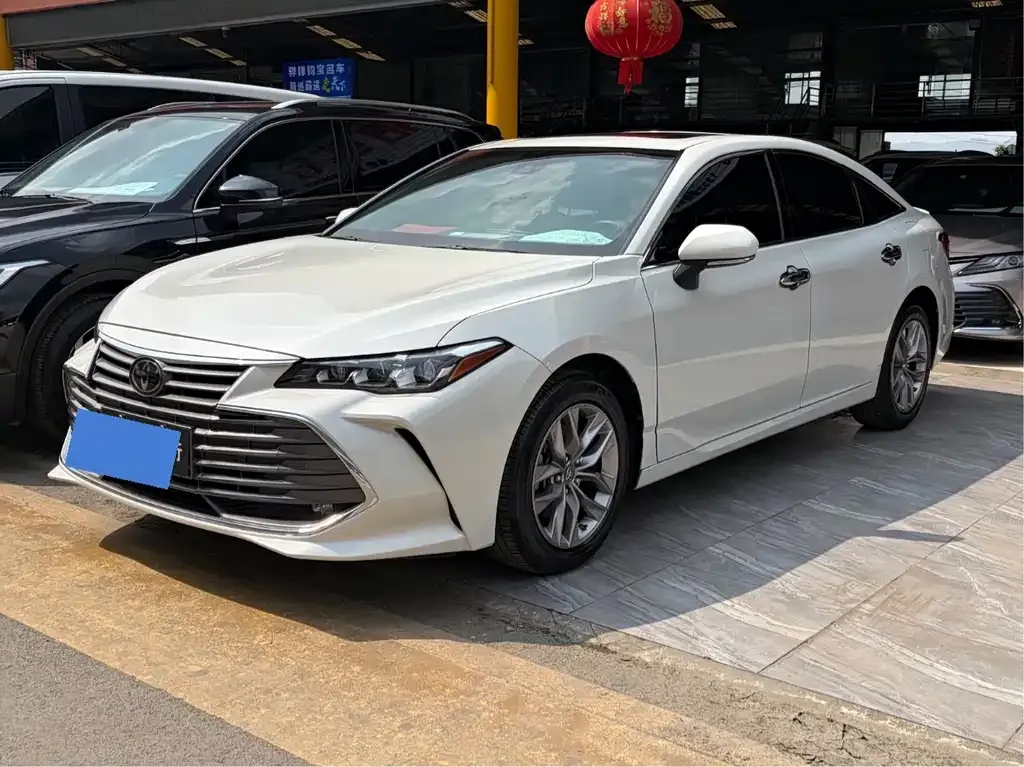 Toyota Avalon — фото 10