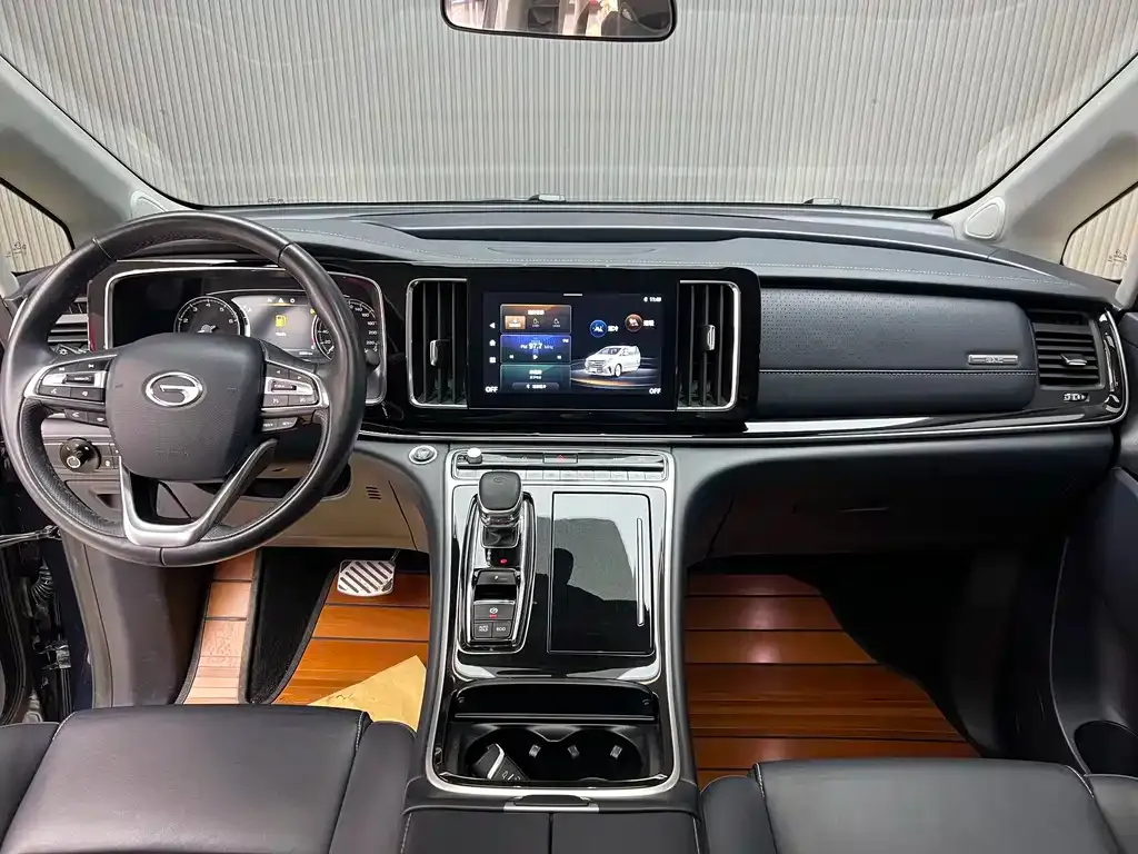 GAC Motor Trumpchi M8 — фото 3