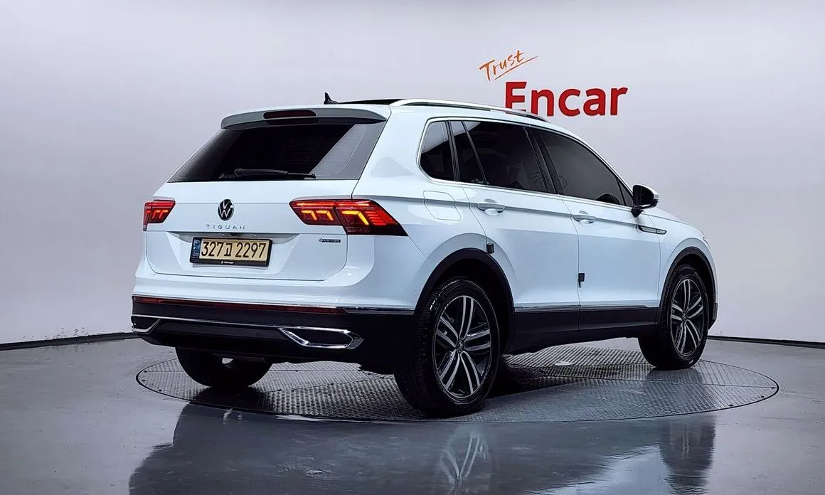 Volkswagen Tiguan — фото 4