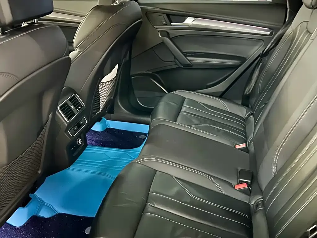 Audi Q5L 2023 из CN, фото 4