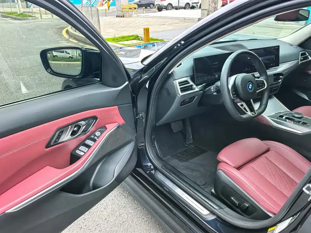 BMW i3 — фото 8