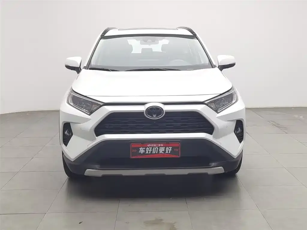 Toyota RAV4 — фото 2