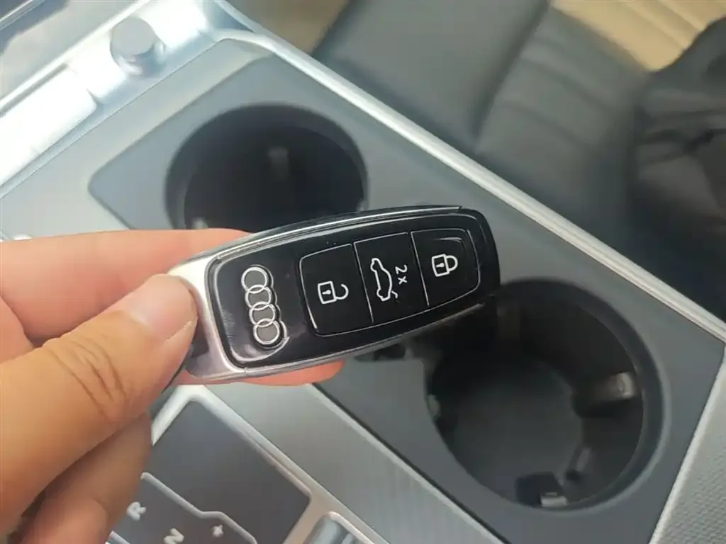 Audi A6 (Import) — фото 2