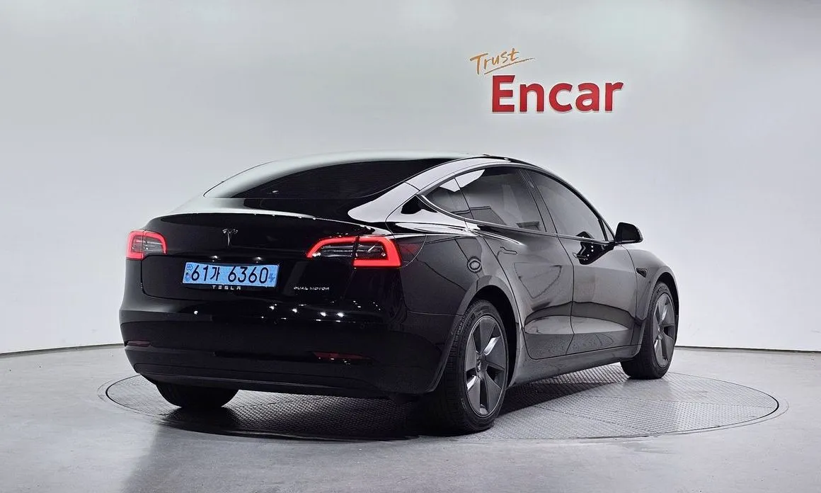 Tesla Model 3 — фото 2