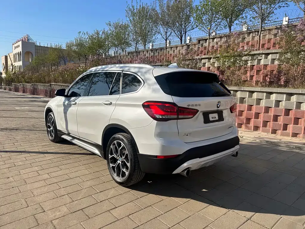BMW X1 — фото 4