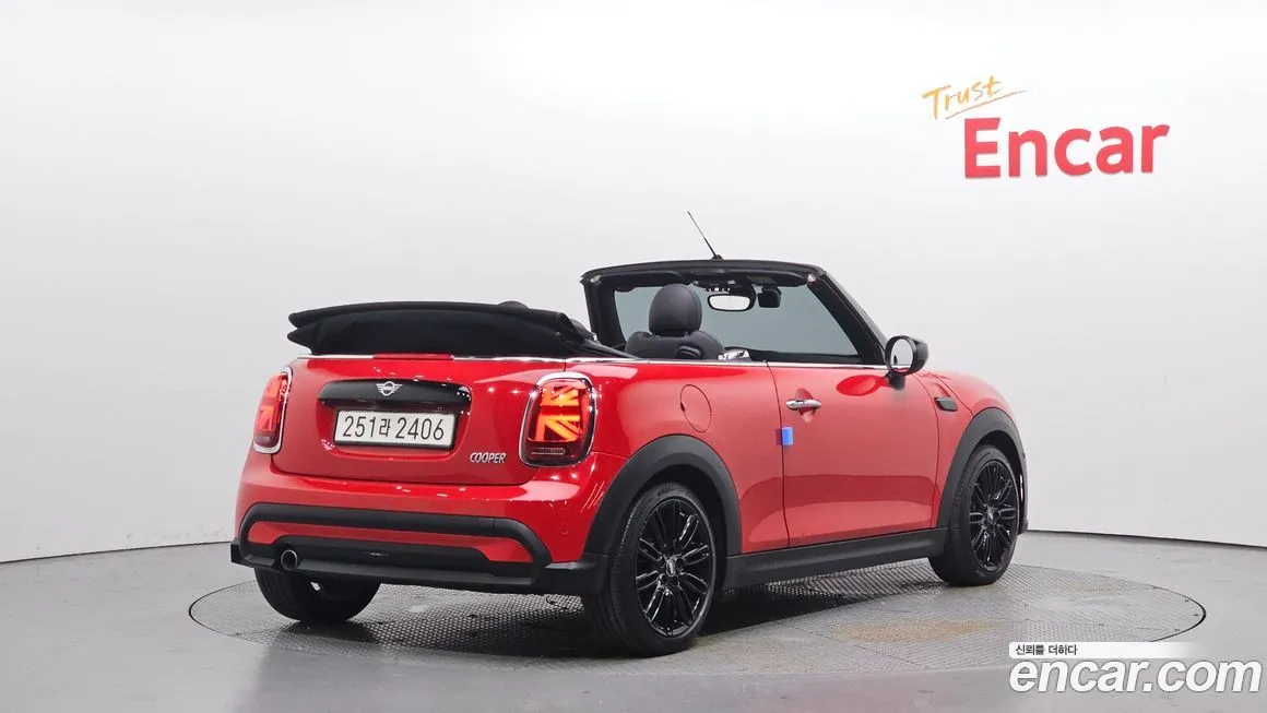 Mini Cooper Convertible 2024 из KR, фото 5