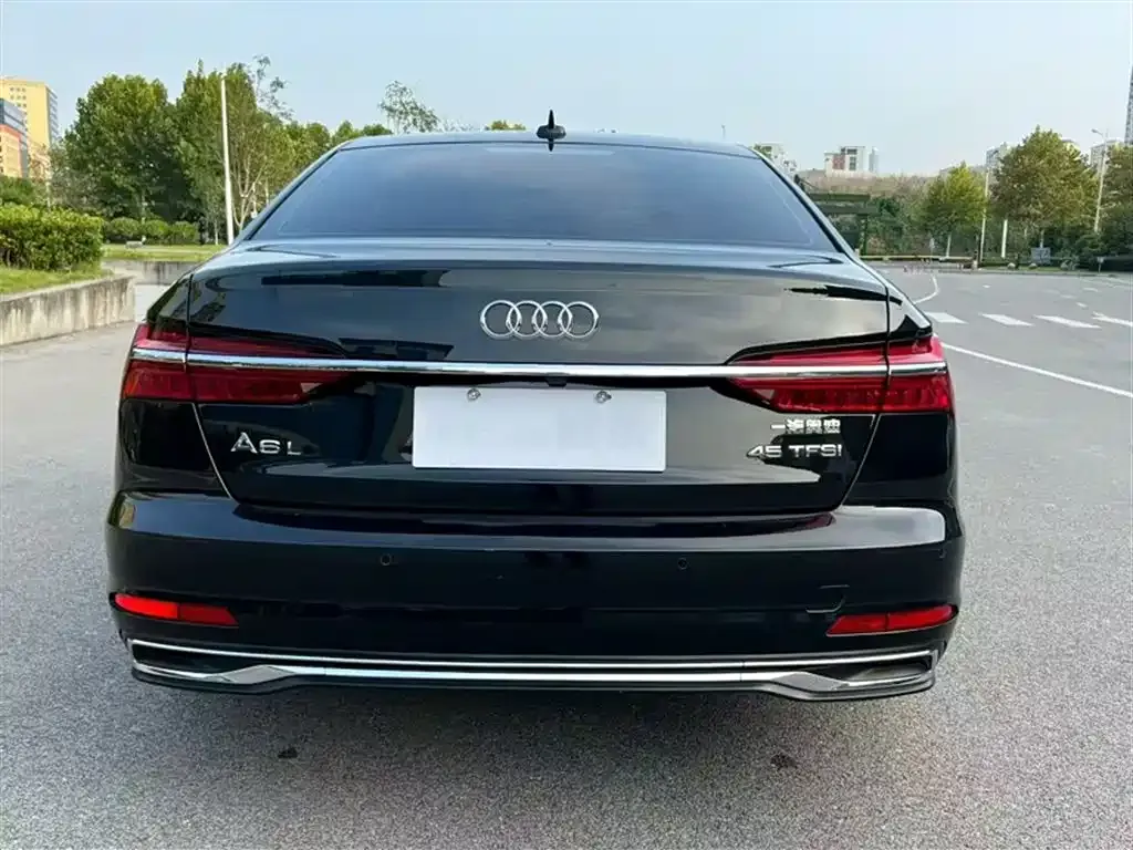 Audi A6L — фото 7