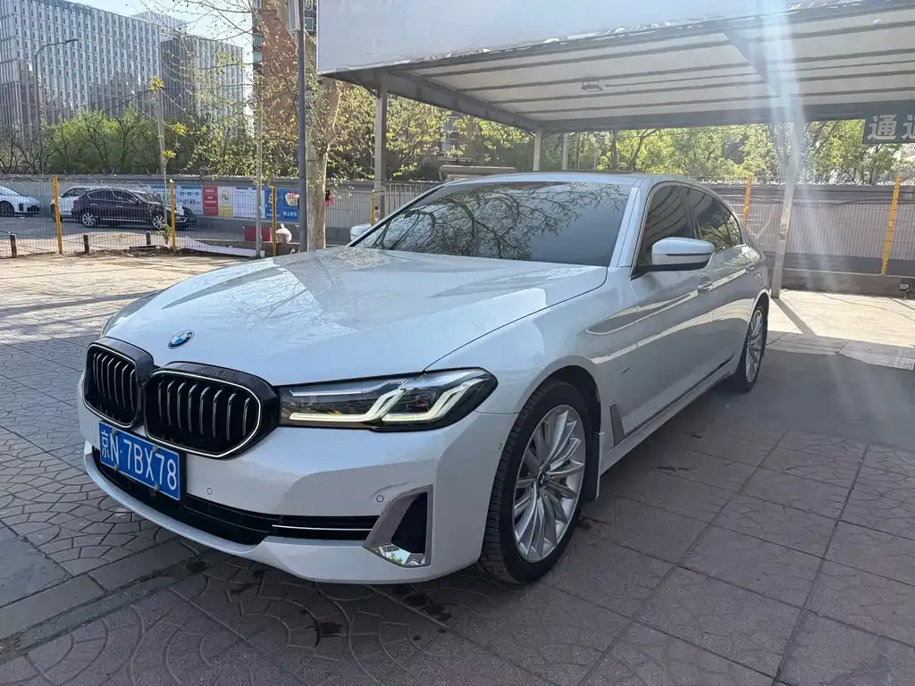 BMW 5 Series — фото 4