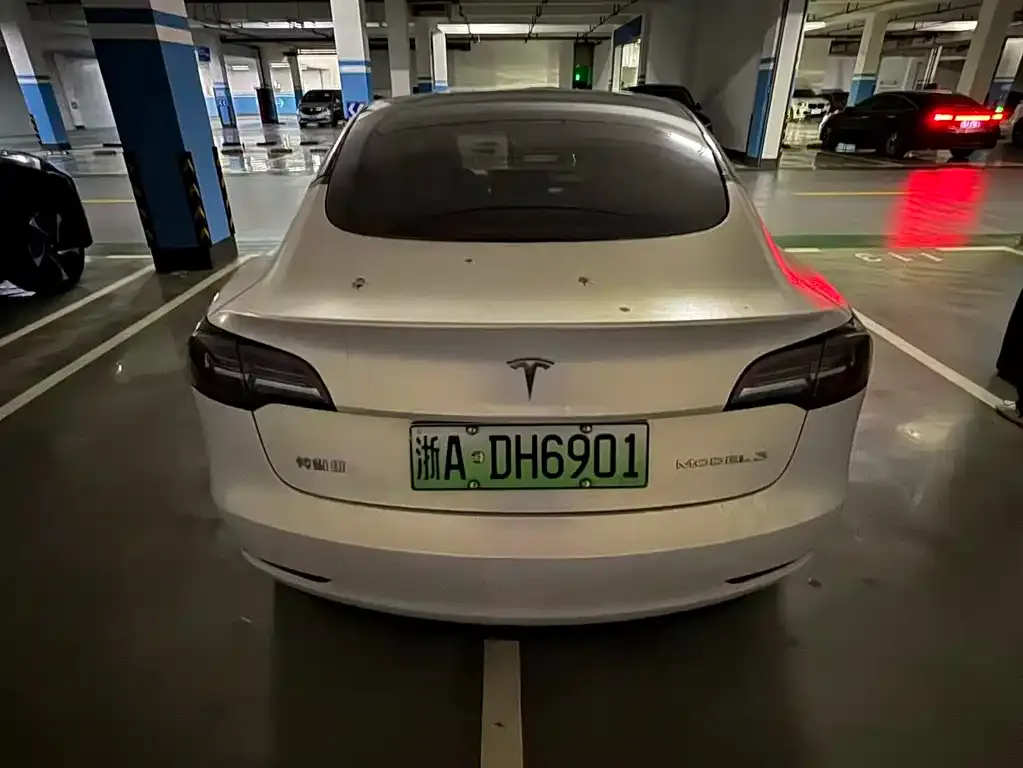 Tesla Model 3 — фото 6