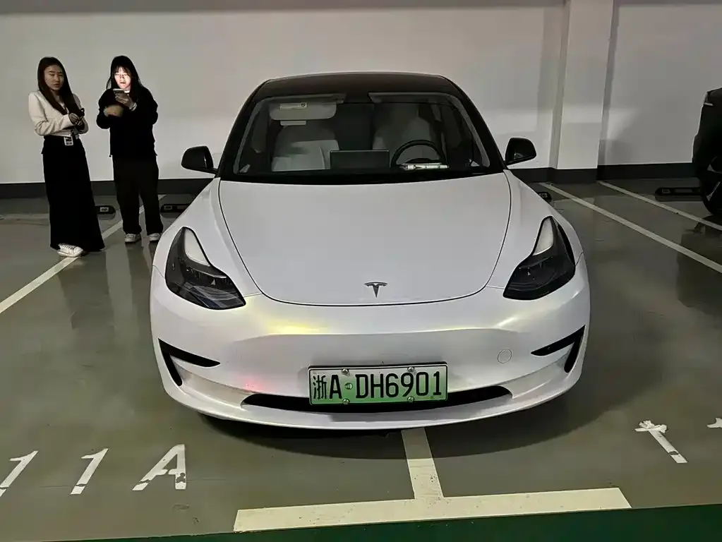 Tesla Model 3 — фото 10