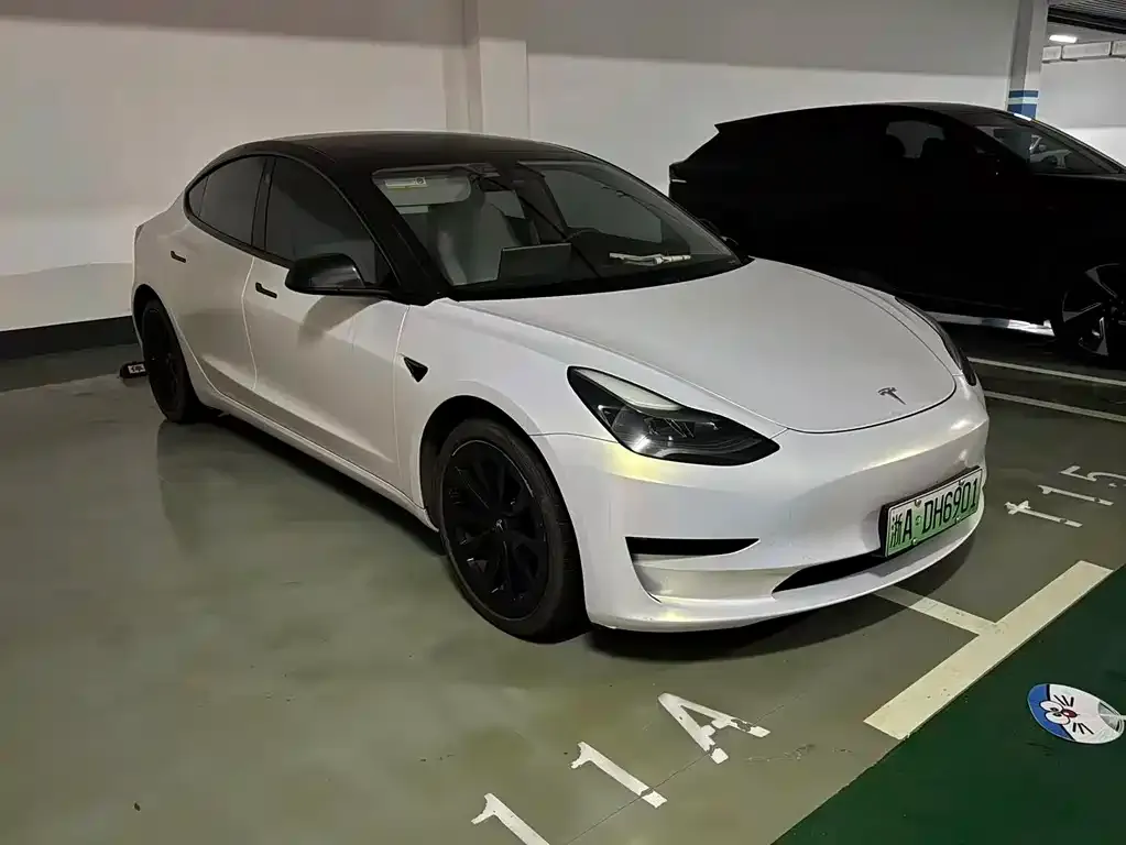 Tesla Model 3 — фото 4