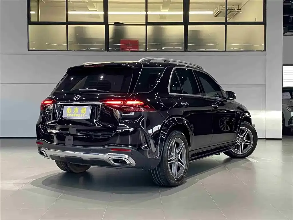 Mercedes-Benz GLE — фото 8