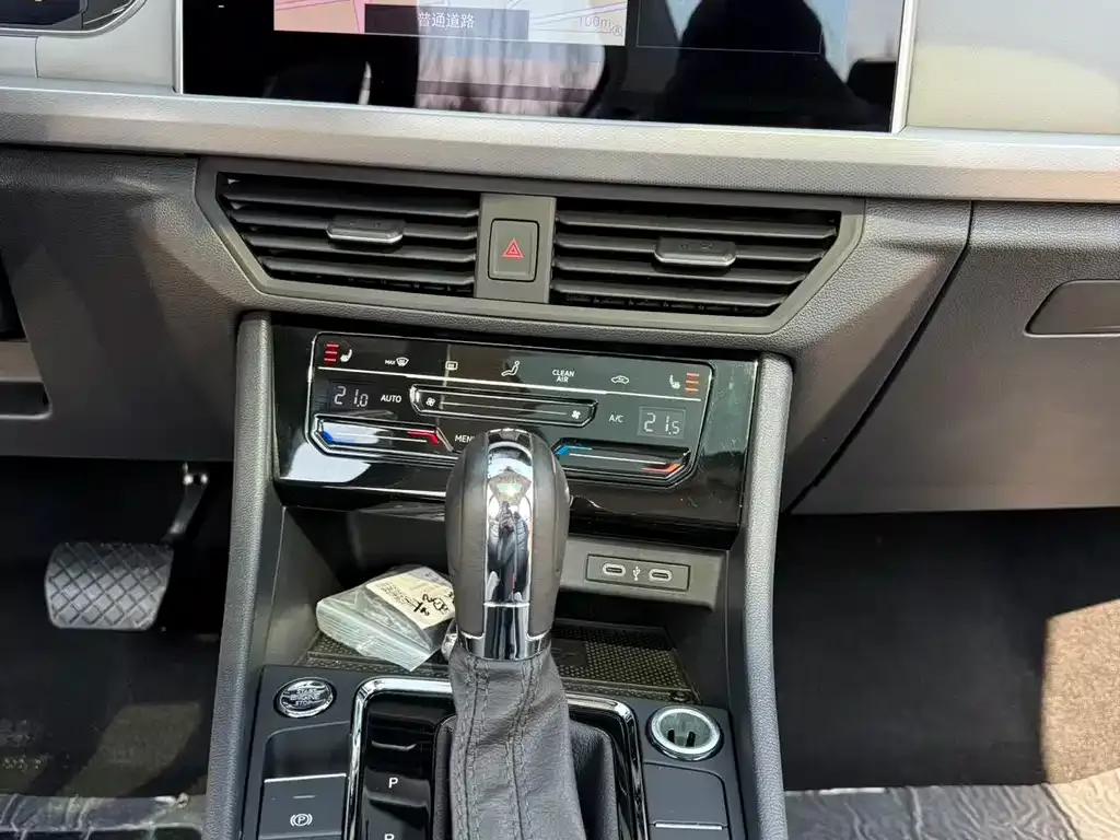 Volkswagen Bora 2022 из CN, фото 7