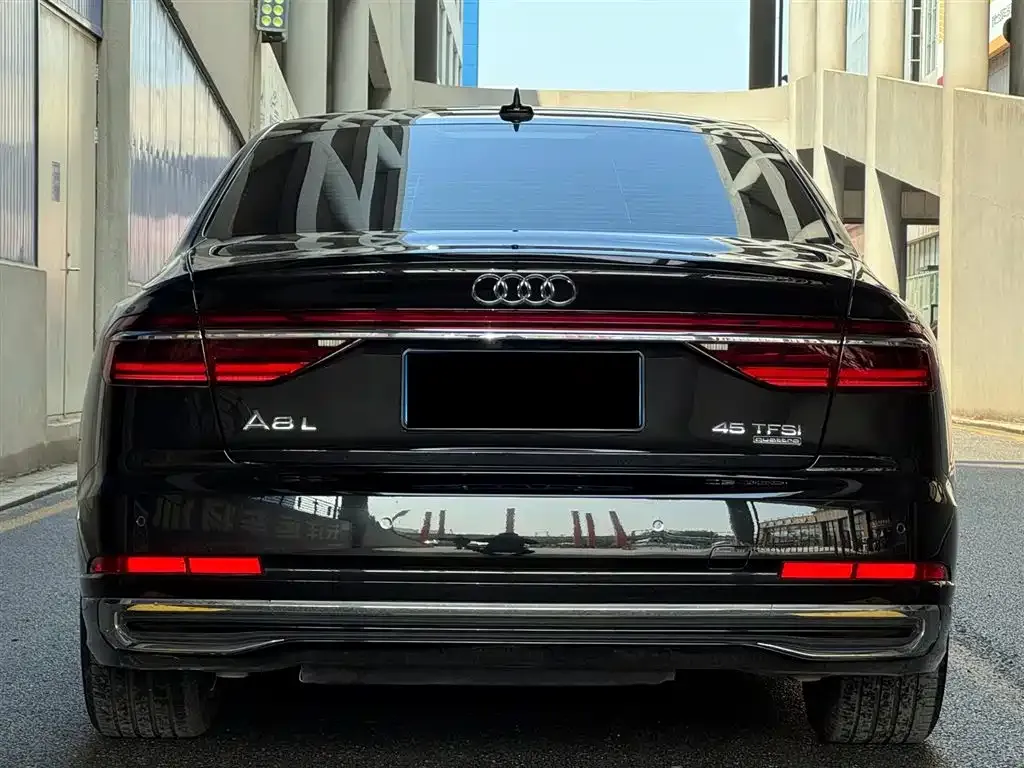 Audi A8 2025 из CN, фото 4