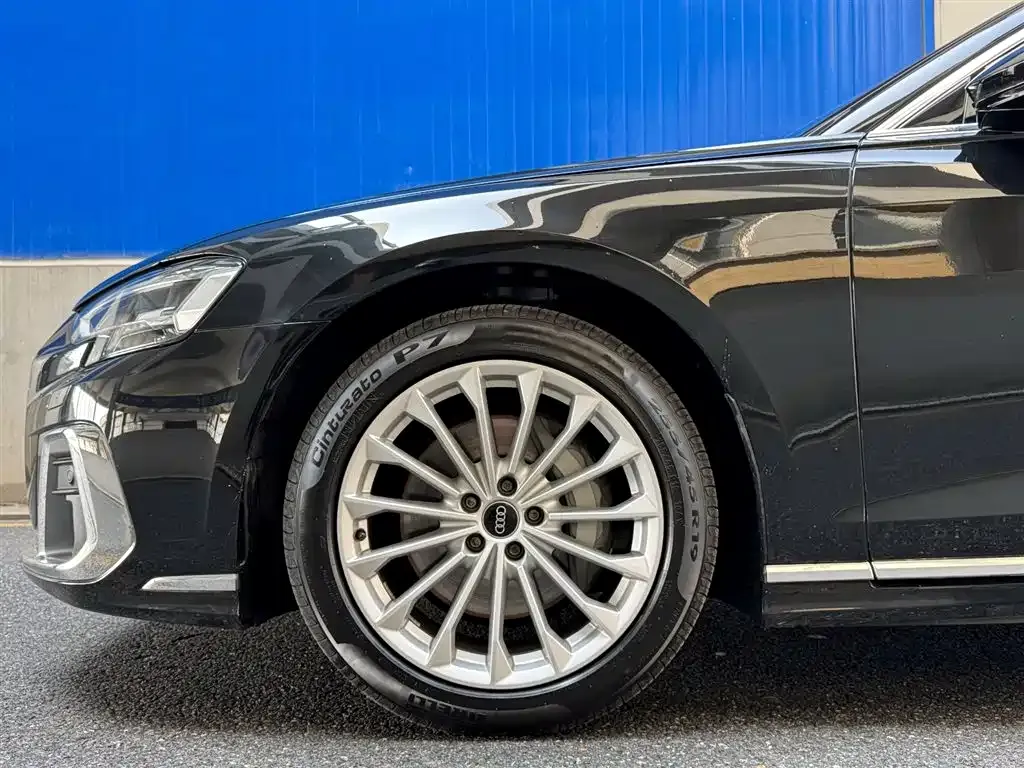 Audi A8 2025 из CN, фото 7