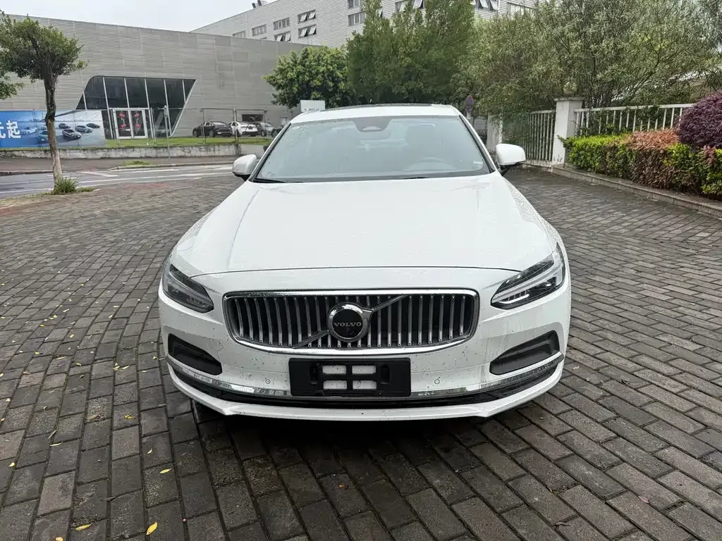 Volvo S90 — фото 8