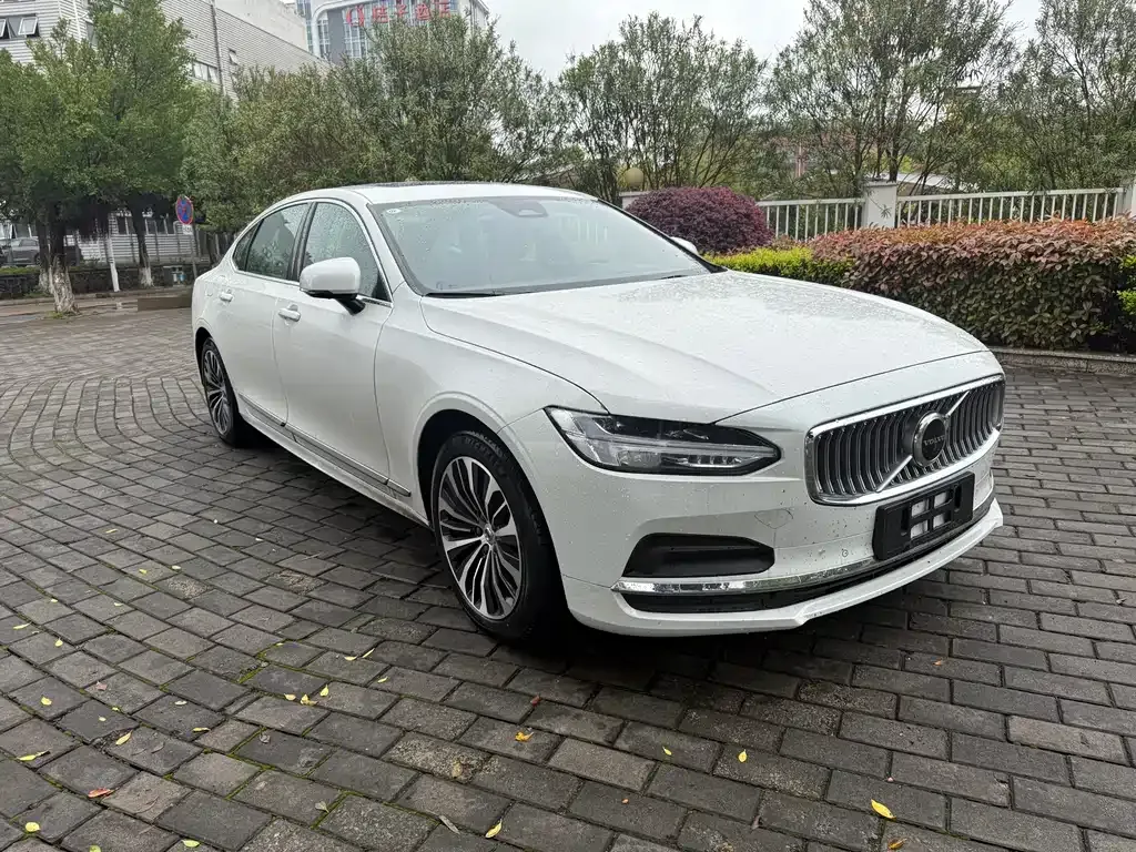 Volvo S90 — фото 9