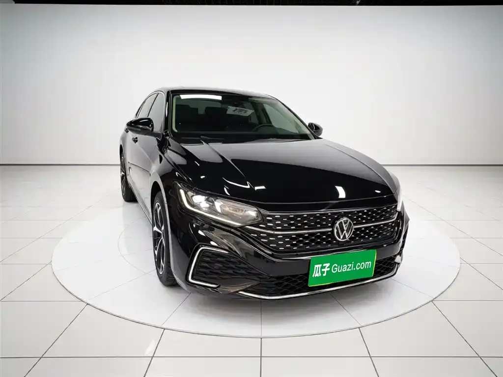 Volkswagen Passat — фото 6