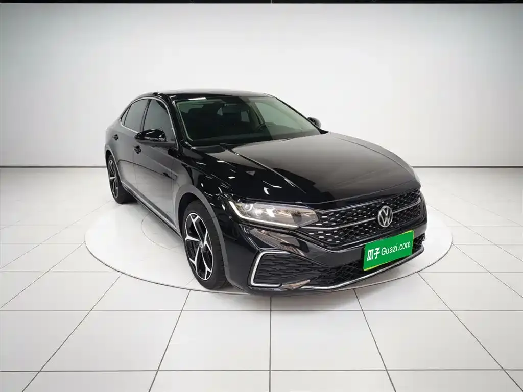 Volkswagen Passat — фото 3