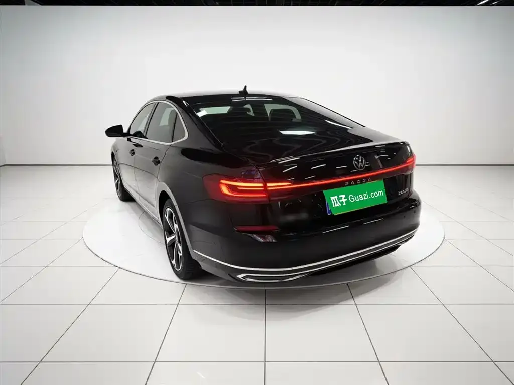 Volkswagen Passat — фото 2