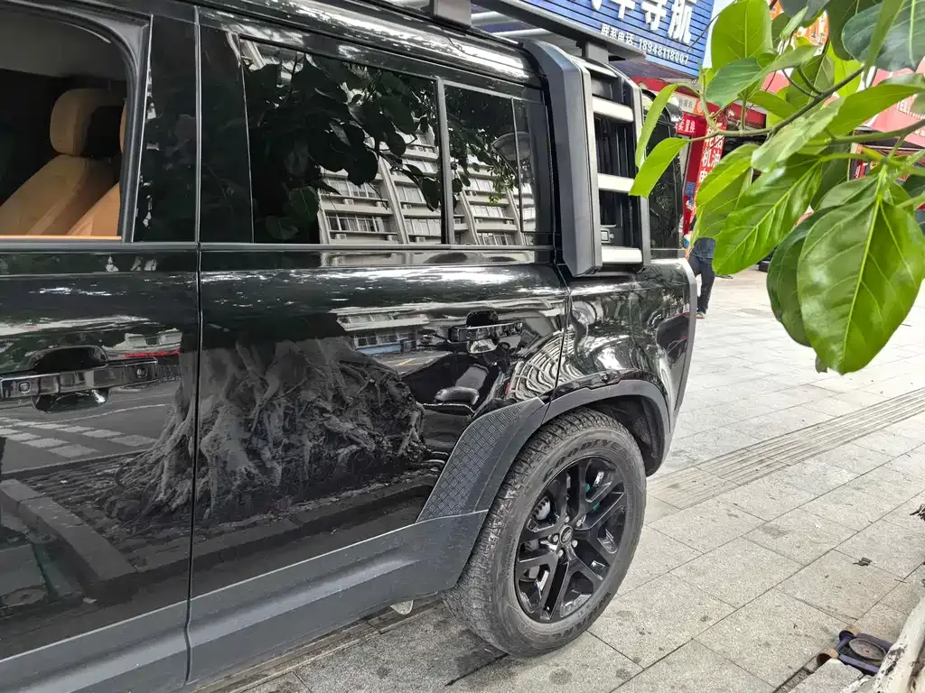 Land Rover Defender — фото 10