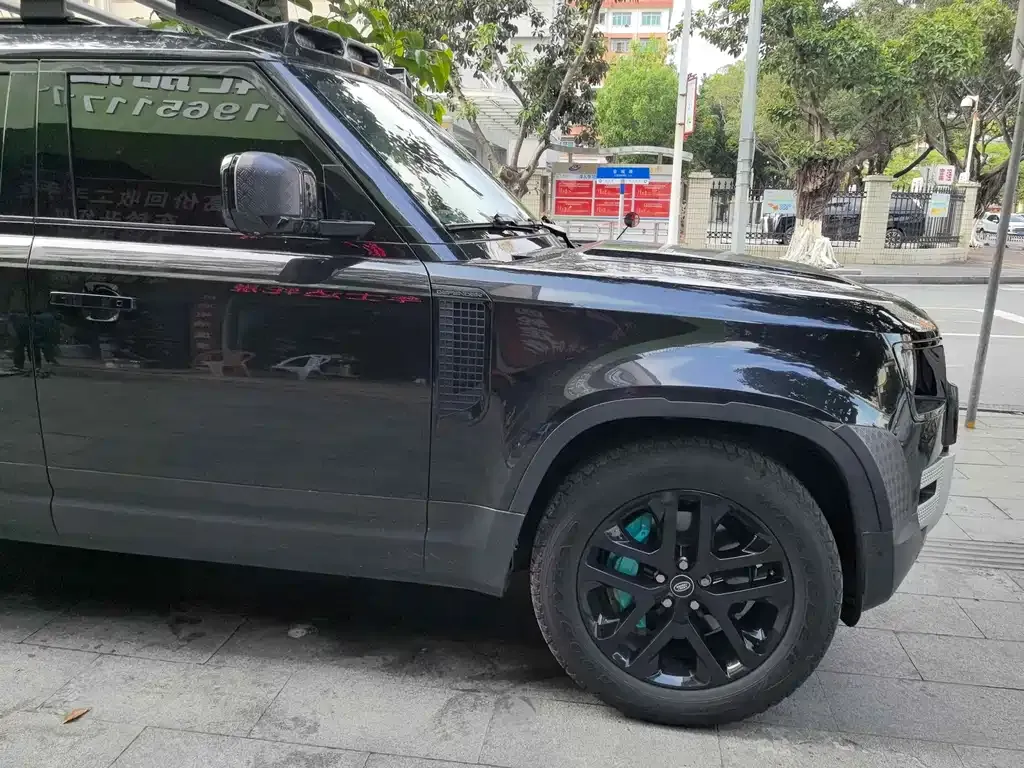 Land Rover Defender — фото 6