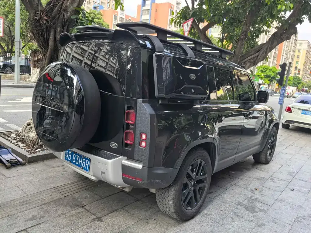 Land Rover Defender — фото 8