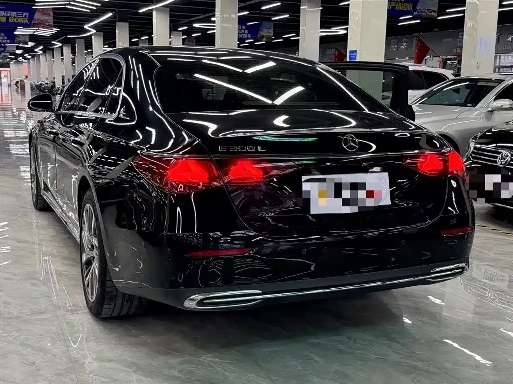Mercedes-Benz E-Class 2024 из CN, фото 9