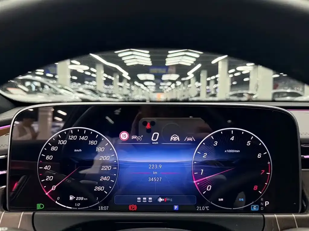 Mercedes-Benz E-Class 2024 из CN, фото 2