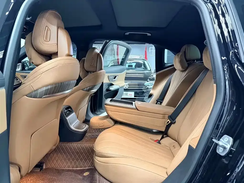 Mercedes-Benz E-Class 2024 из CN, фото 3