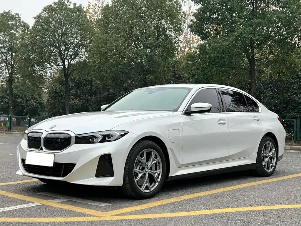 BMW i3 — фото 1
