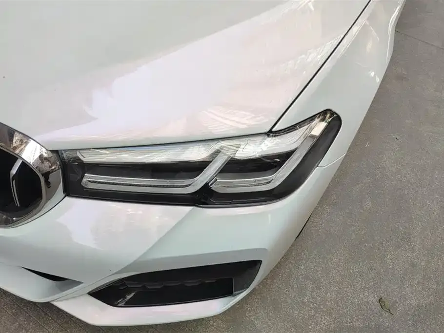 BMW 5 Series (Import) — фото 2