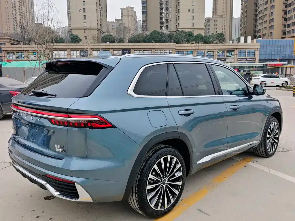 Geely Xingyue L — фото 3