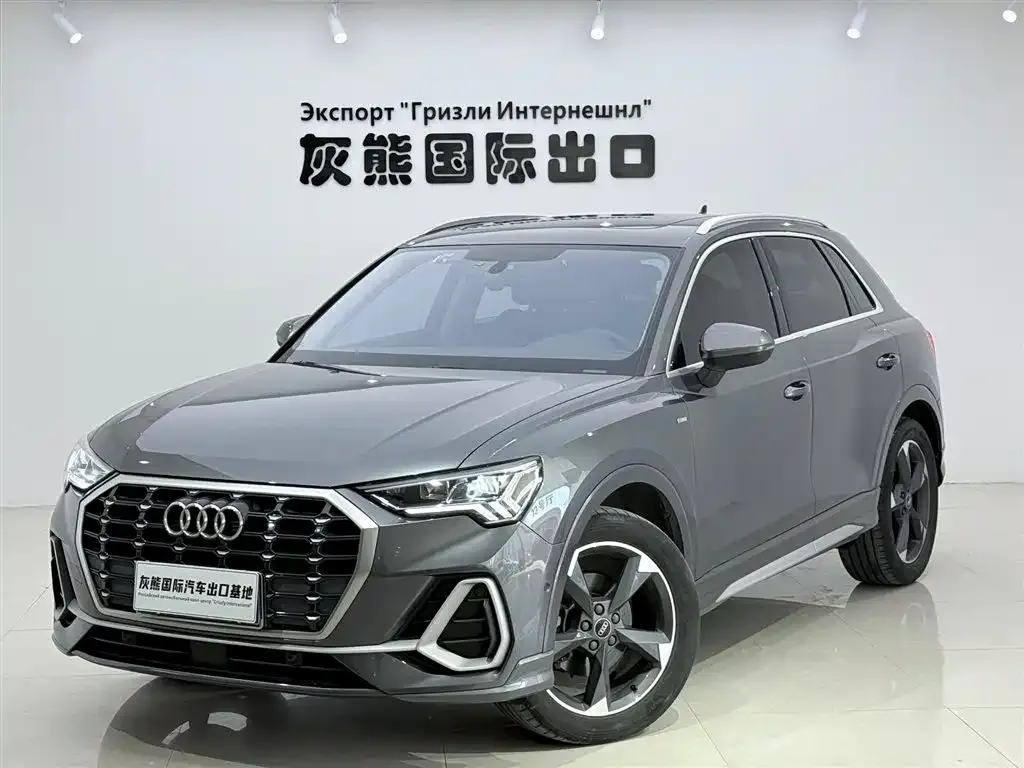 Audi Q3 — фото 1