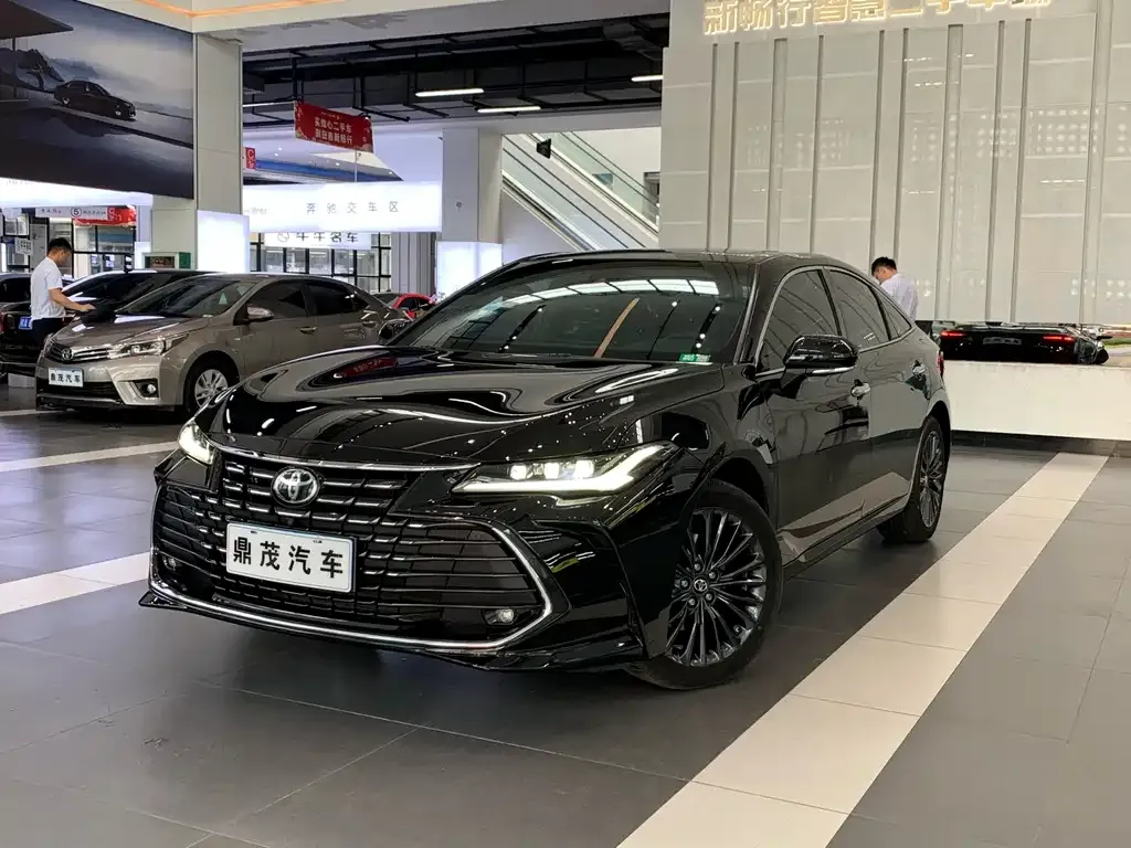 Toyota Avalon 2024 из CN, фото 1