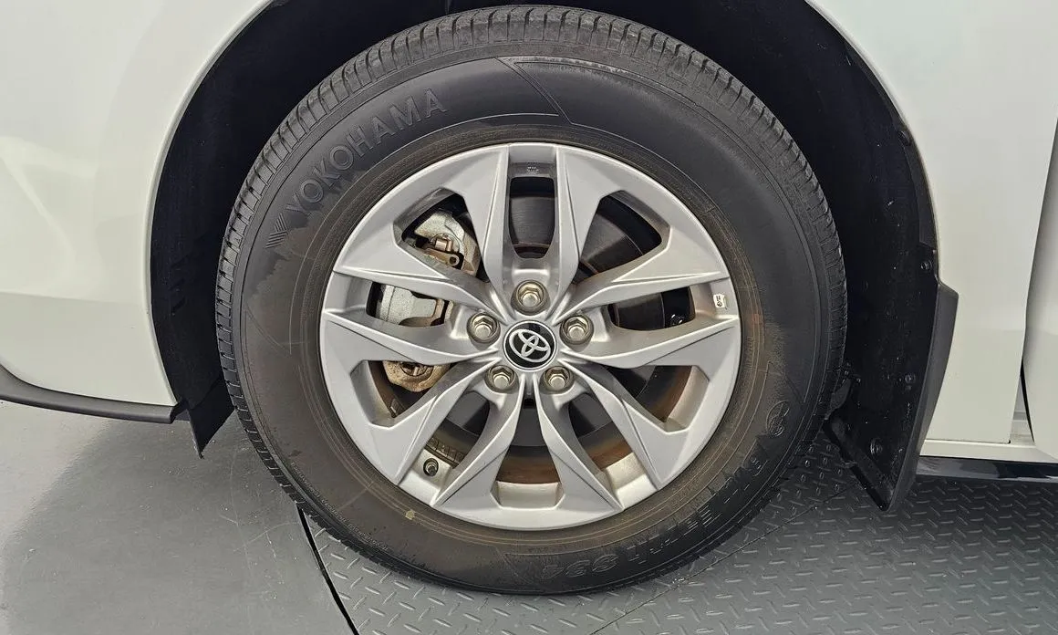 Toyota Sienna 2024 из KR, фото 10