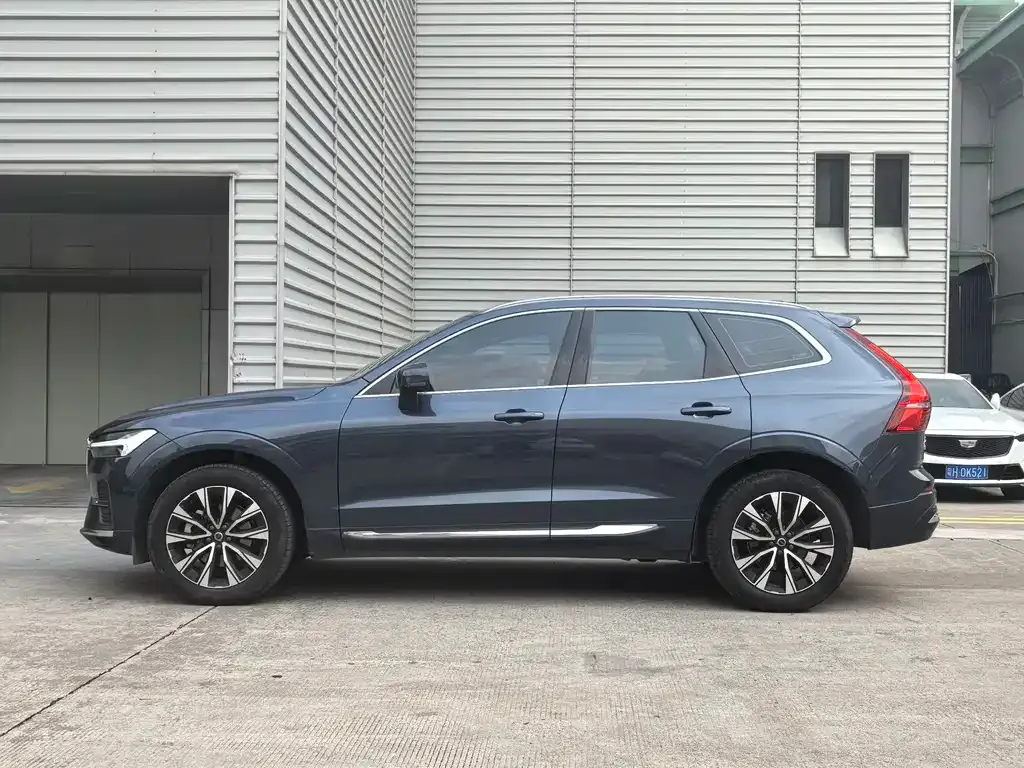 Volvo XC60 — фото 7