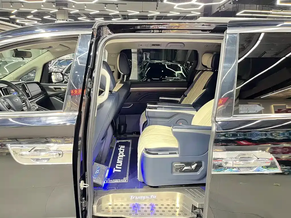 GAC Motor Trumpchi M8 — фото 10