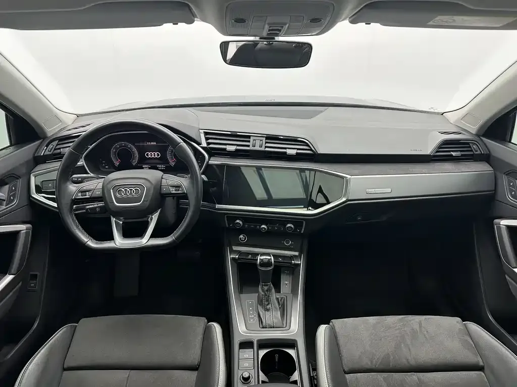 Audi Q3 2023 из CN, фото 8