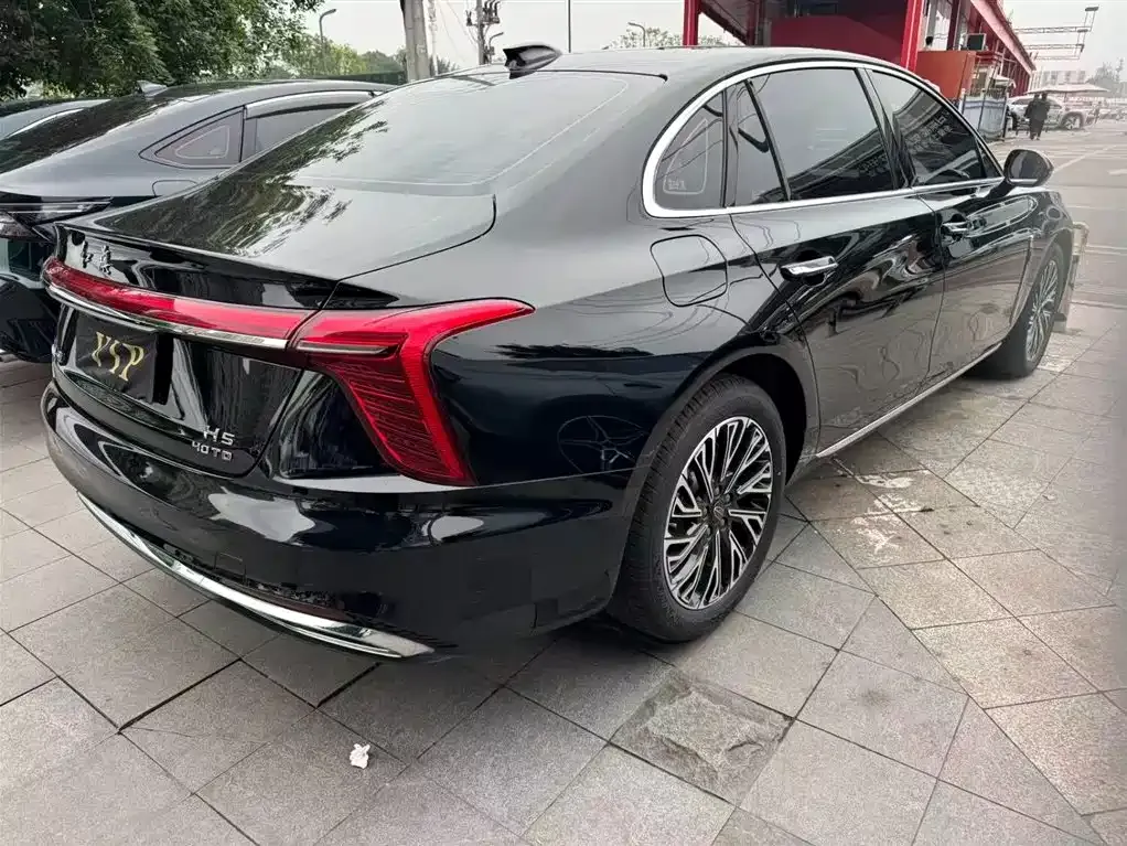 Hongqi H5 — фото 10