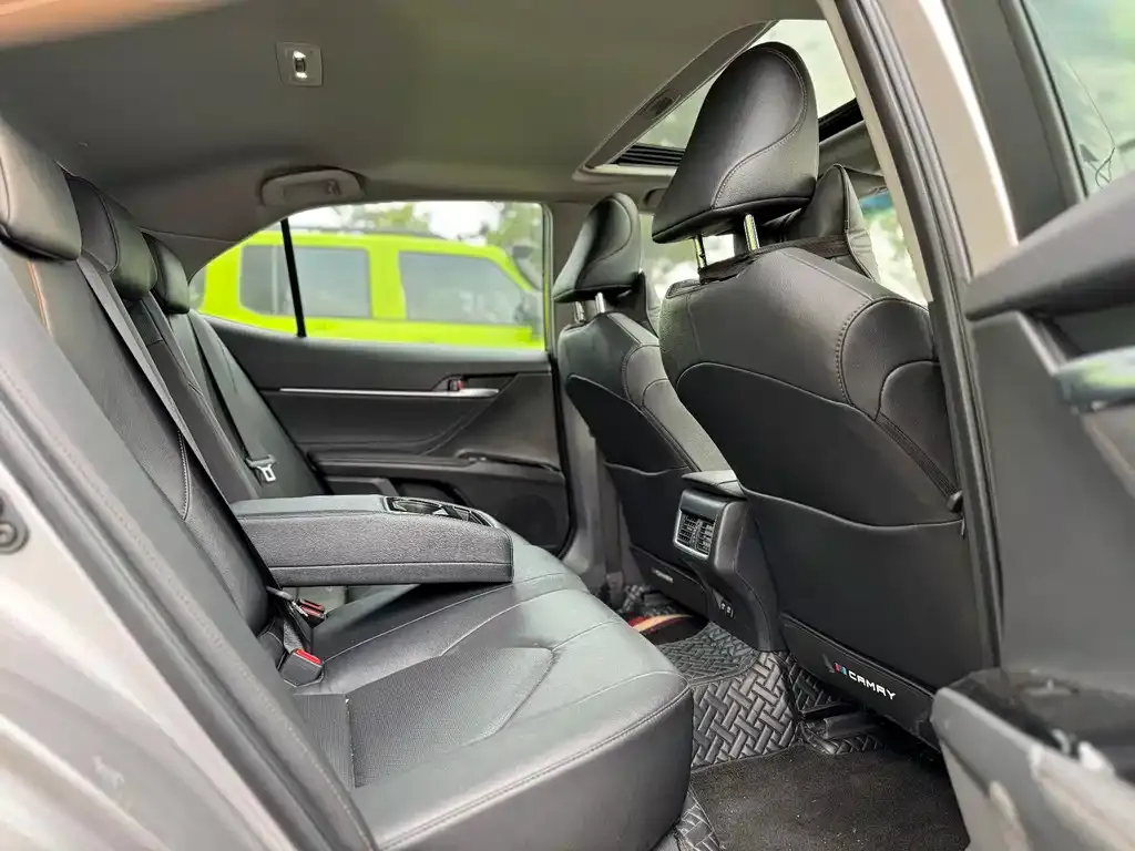 Toyota Camry 2023 из CN, фото 7
