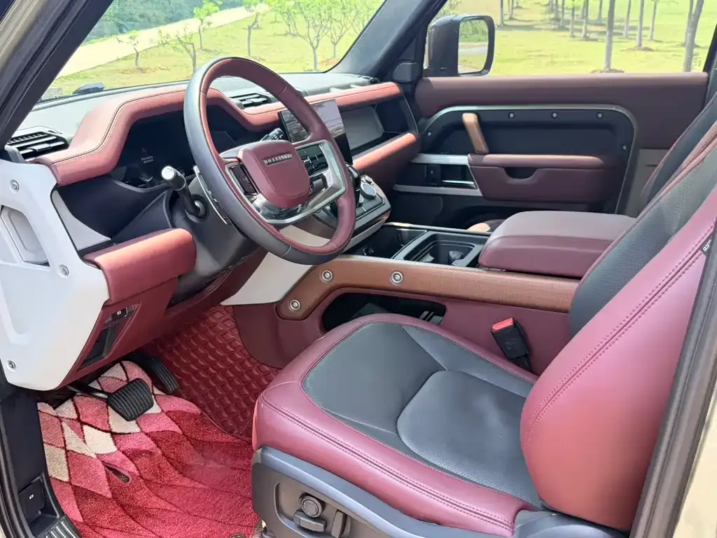 Land Rover Defender 2023 из CN, фото 2