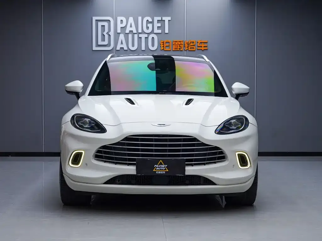 Aston Martin DBX